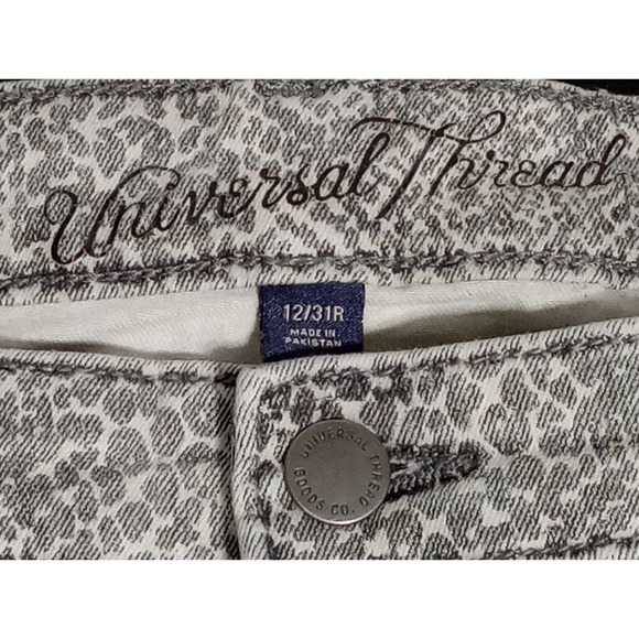 Universal Thread Snake Jeans Python gray white Pants - Picture 3 of 6